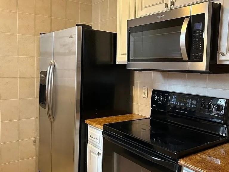 3407 Shenandoah St #B - Photo 5 of 11