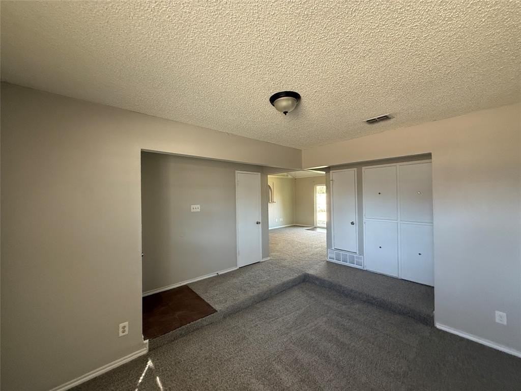 2805 W Ferndale Ln - Photo 4 of 17