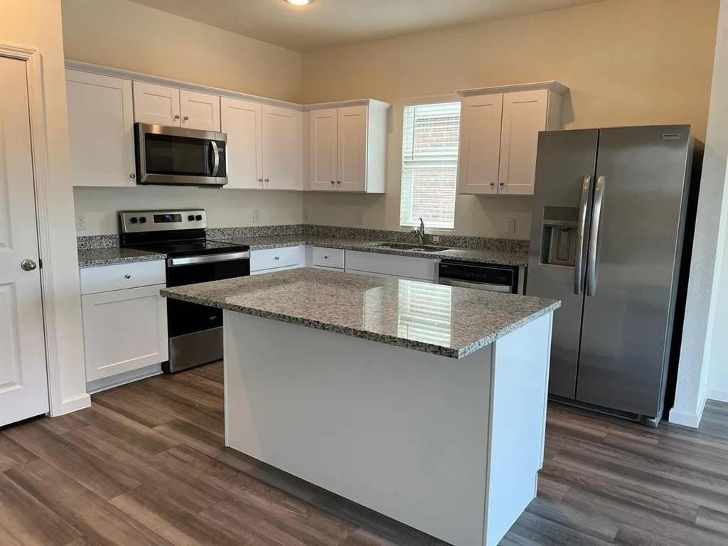 1340 Fleckman Dr - Photo 3 of 17