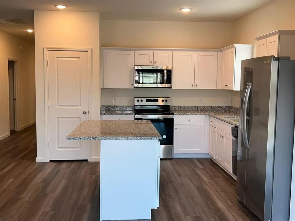 1340 Fleckman Dr - Photo 4 of 17