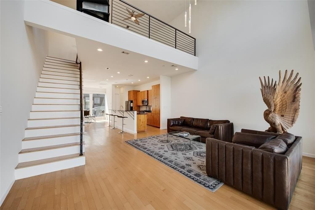 959 W Bluff St #105 - Photo 4 of 22