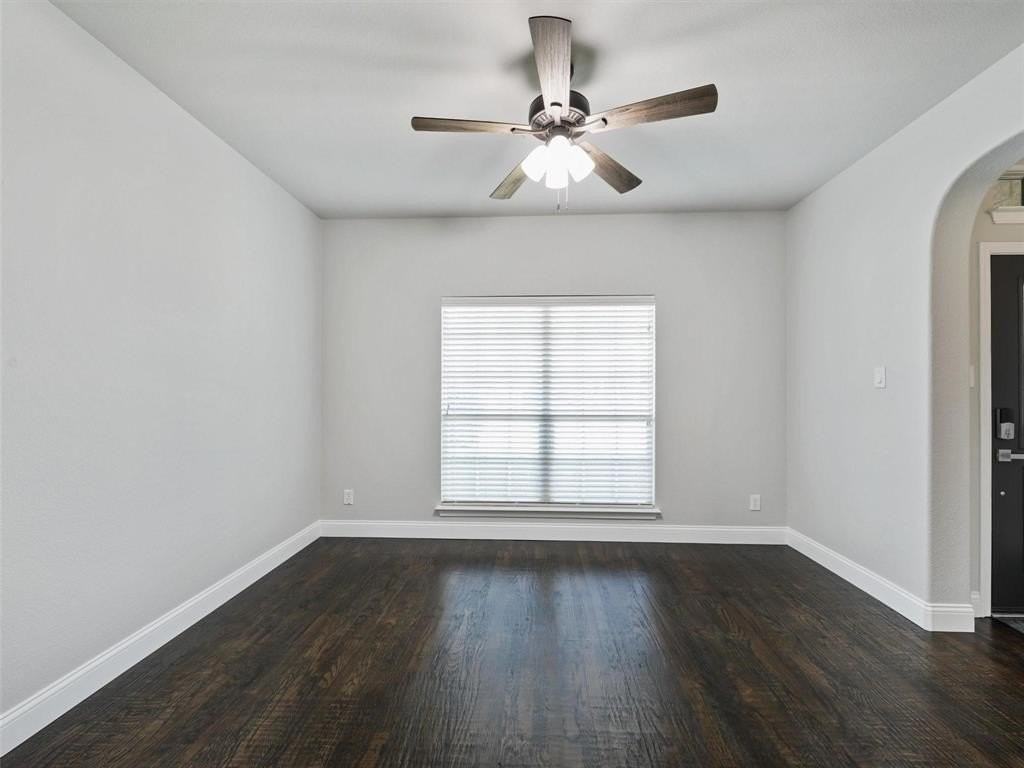 3508 Hornbeam St - Photo 5 of 29