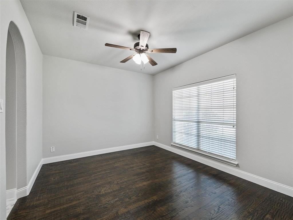 3508 Hornbeam St - Photo 6 of 29