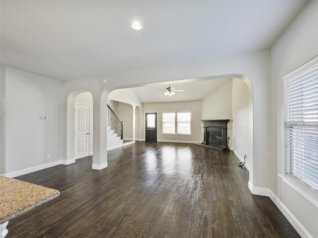 3508 Hornbeam St - Photo 7 of 29