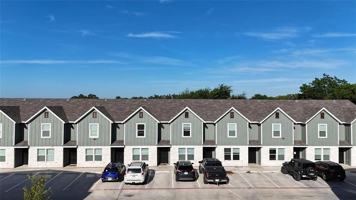 featured image of 402 Garrett Ct