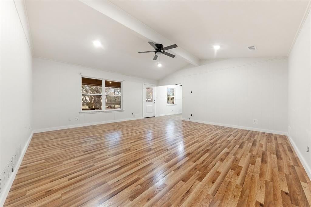 1136 Bear Creek Rd - Photo 4 of 12