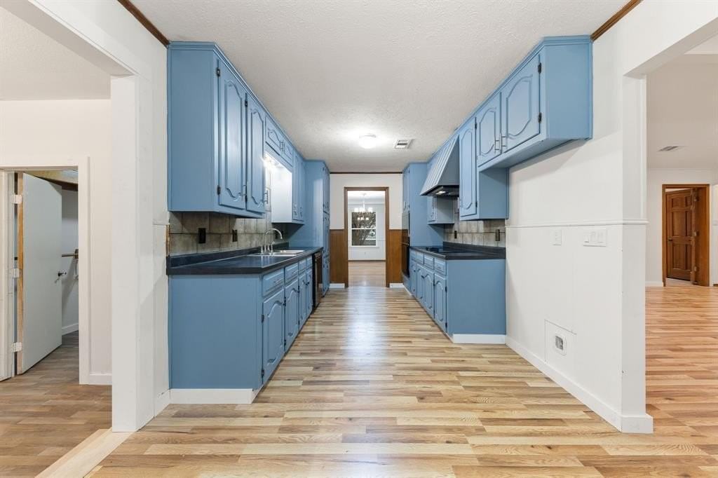 1136 Bear Creek Rd - Photo 6 of 12