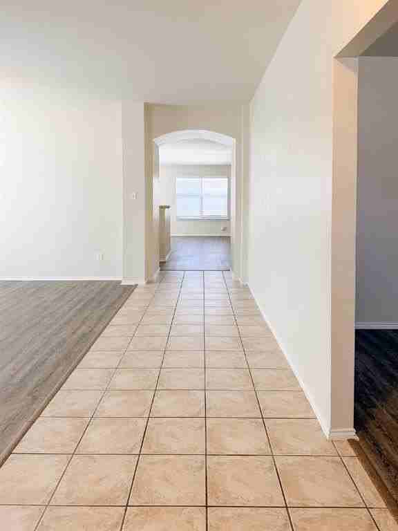 5353 Freestone Dr - Photo 5 of 36