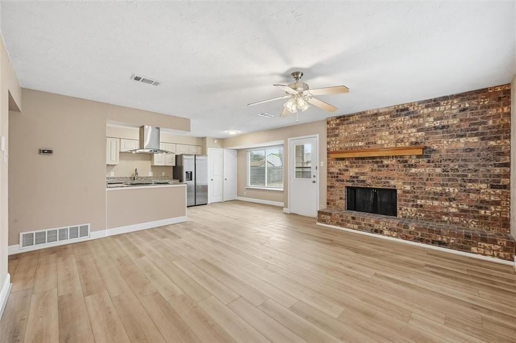 7517 Clover Ln - Photo 3 of 16