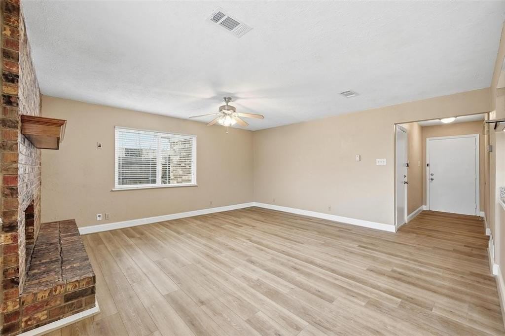 7517 Clover Ln - Photo 4 of 16