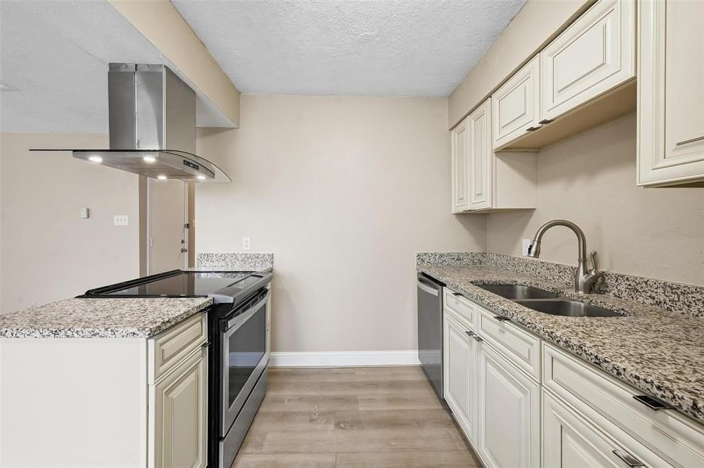 7517 Clover Ln - Photo 6 of 16