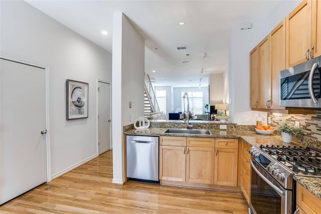 4310 Buena Vista St #27 - Photo 7 of 26