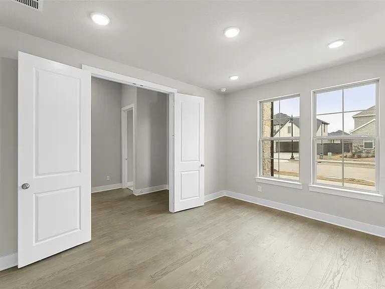 7020 Ladybug Ln - Photo 3 of 27