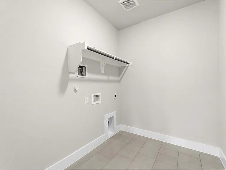 7020 Ladybug Ln - Photo 5 of 27