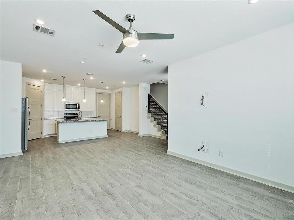 563 Eiseley Dr - Photo 7 of 27