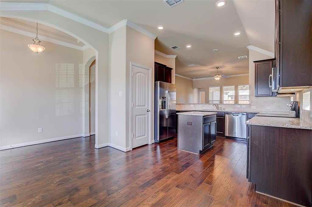 217 Baldwin Dr - Photo 7 of 33