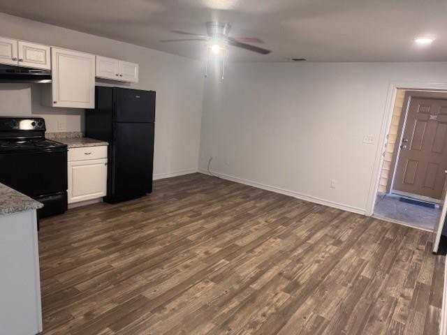 2905 Clarksville St #208 - Photo 5 of 9