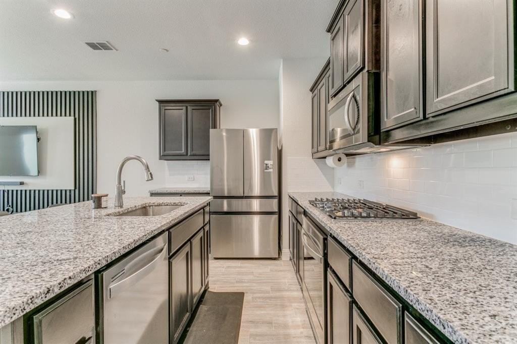 5528 Kilmer Dr - Photo 4 of 12