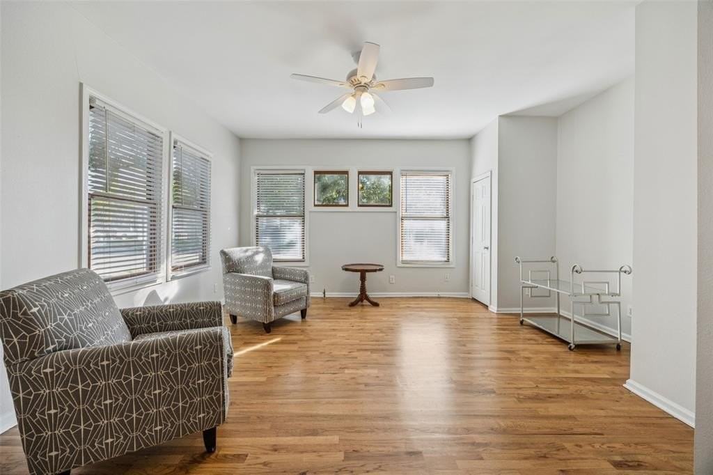 2110 Washington Ave - Photo 2 of 29