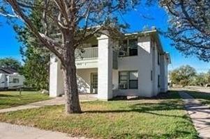 featured image of 642 Beech St #4