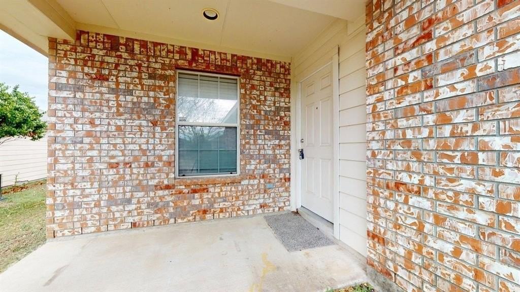 4002 Freedom St - Photo 4 of 40