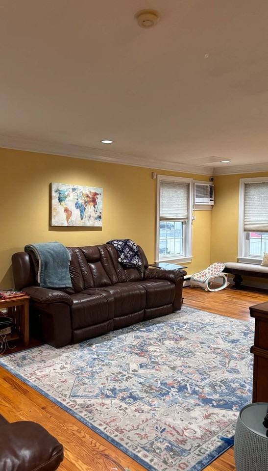 352 Lake S Ave - Photo 3 of 12