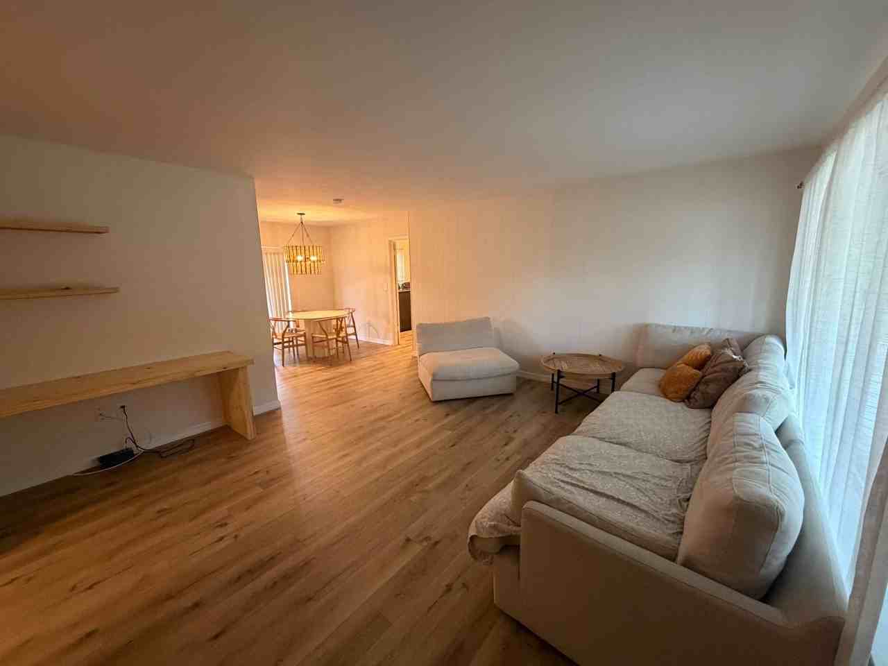 1595 Adrian St - Photo 6 of 20