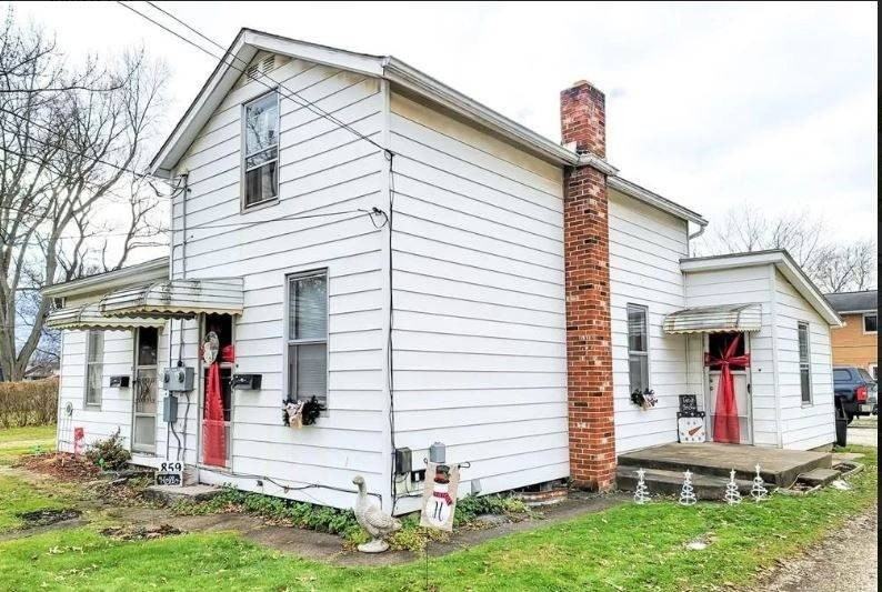 857 Wales NE Rd - Photo 2 of 9