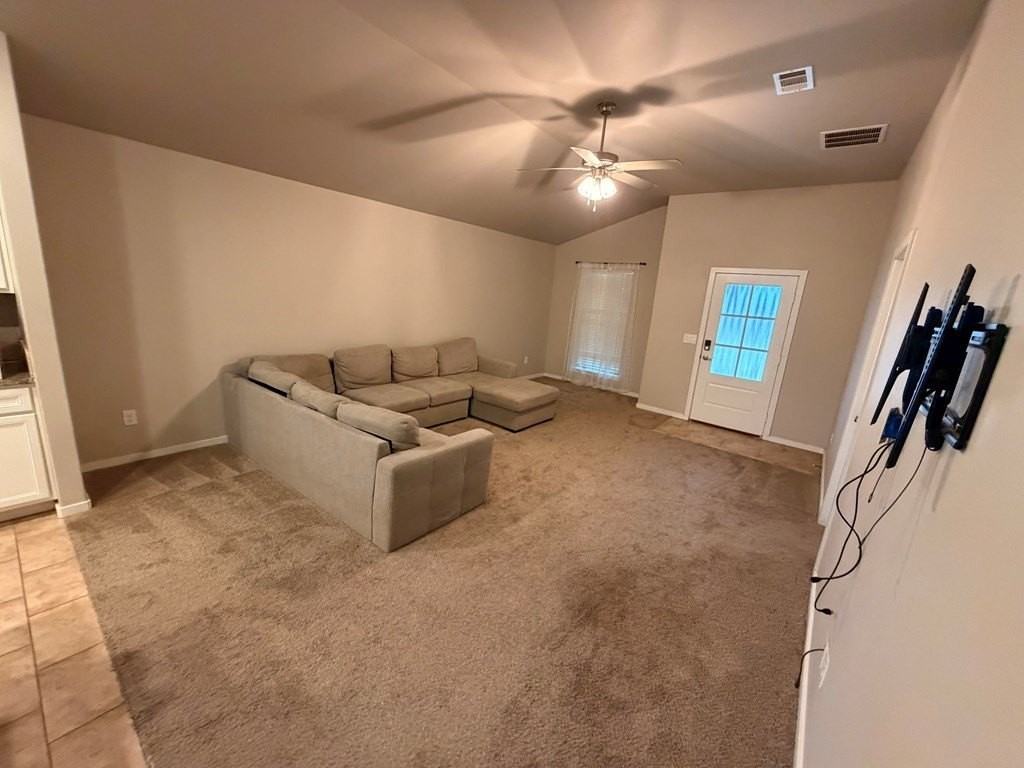 1109 Wagon Way - Photo 7 of 28