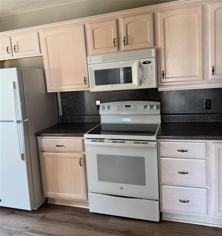 2520 Nw 62nd St - Photo 4 of 9