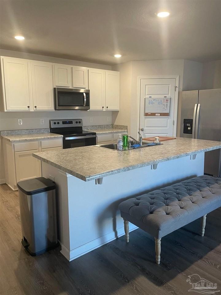 5406 Peach Dr - Photo 4 of 19