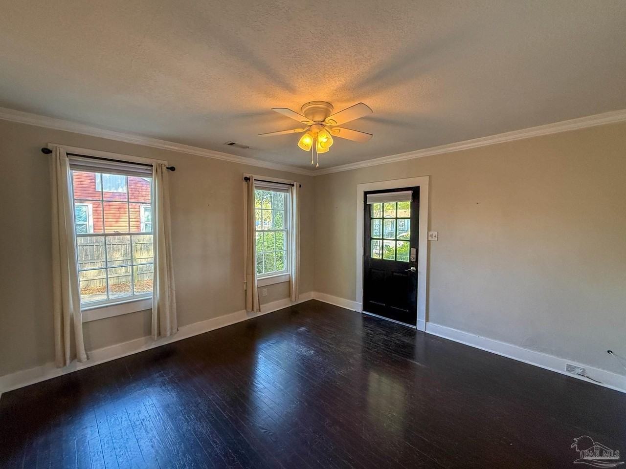 1970 W Romana St - Photo 2 of 20