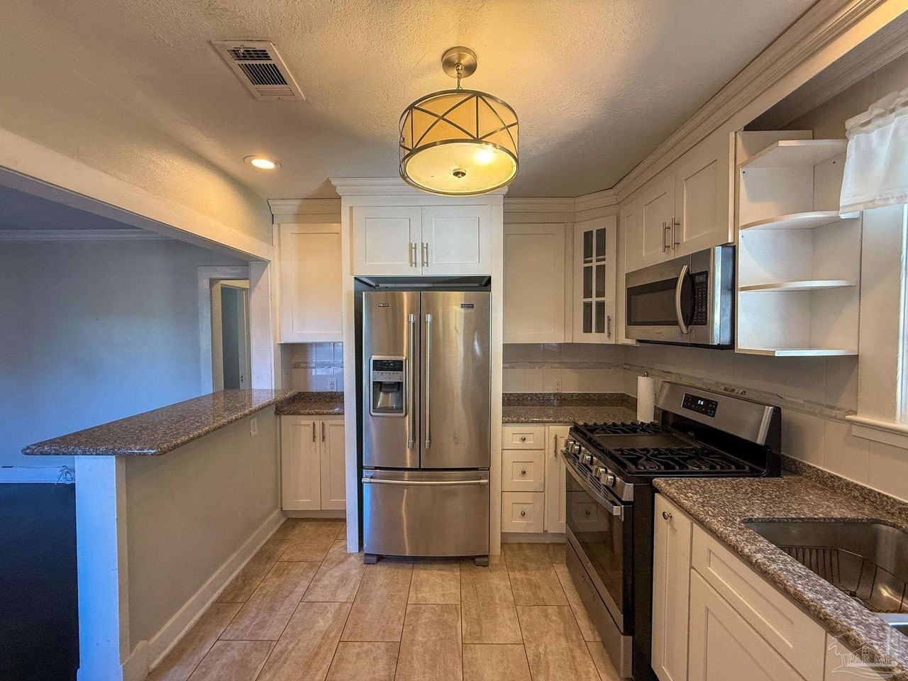 1970 W Romana St - Photo 5 of 20