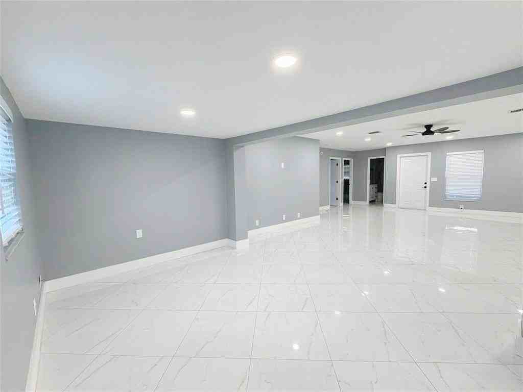 8971 Sw 9th St - Photo 5 of 21