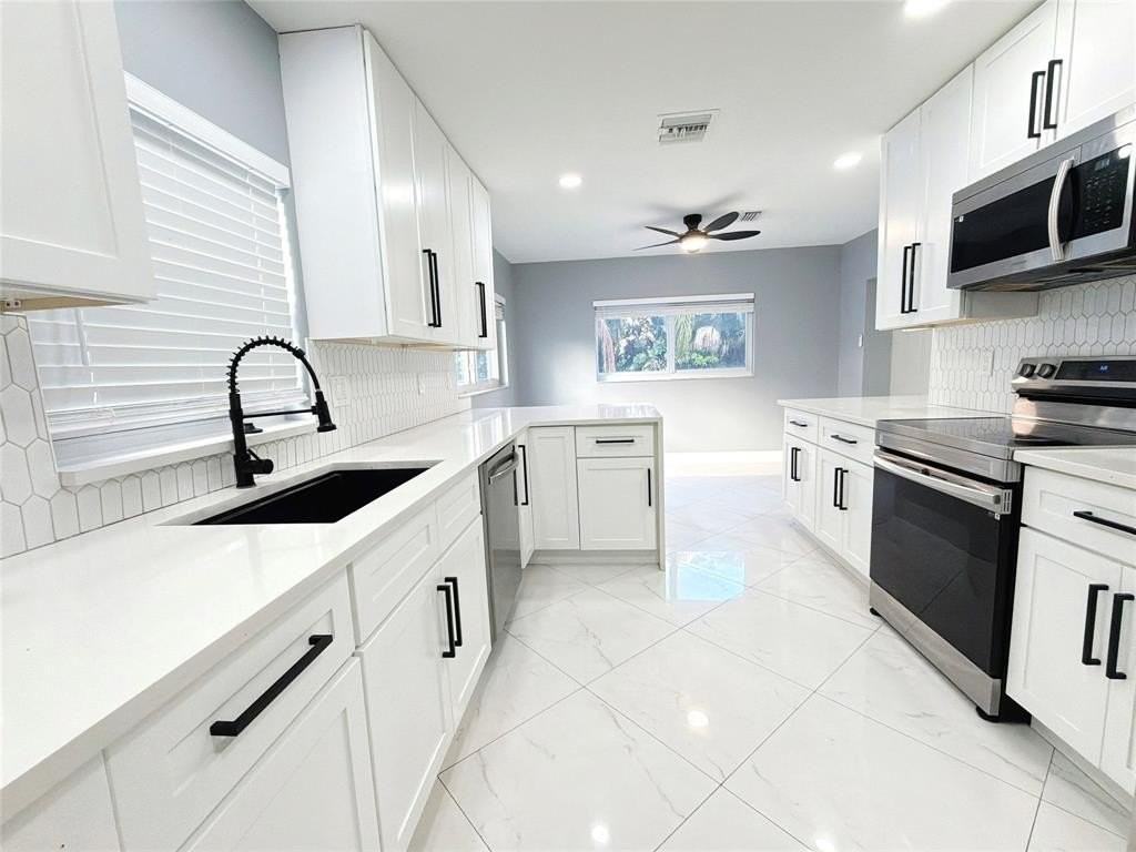 8971 Sw 9th St - Photo 7 of 21