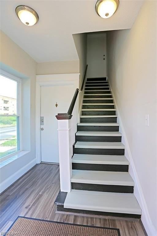 934 Brandon Ave #1 - Photo 4 of 19