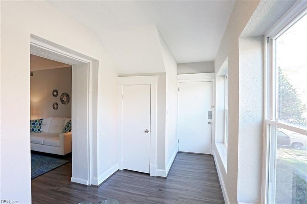 934 Brandon Ave #1 - Photo 6 of 19