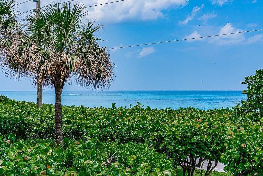 1055 Ocean Dr #202 - Photo 5 of 50