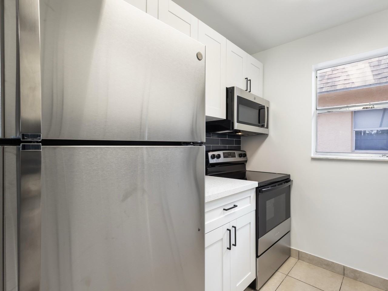 450 Sw 2nd Ave #2050 - Photo 2 of 12