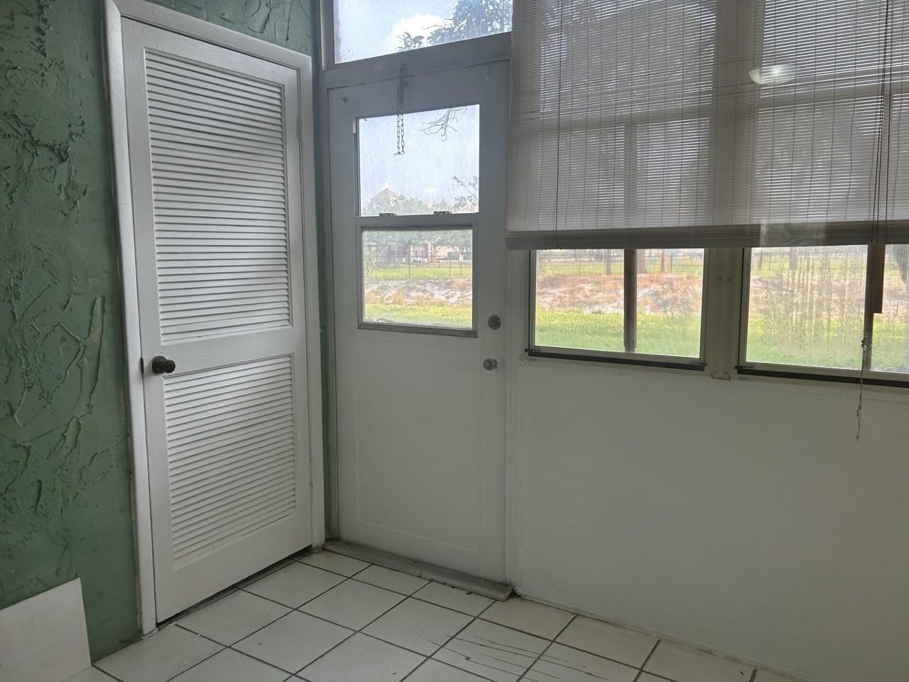 729 Lori Dr #101 - Photo 6 of 11