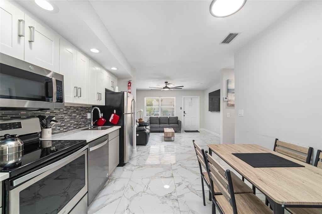 1479 Se 4th Ave - Photo 6 of 28