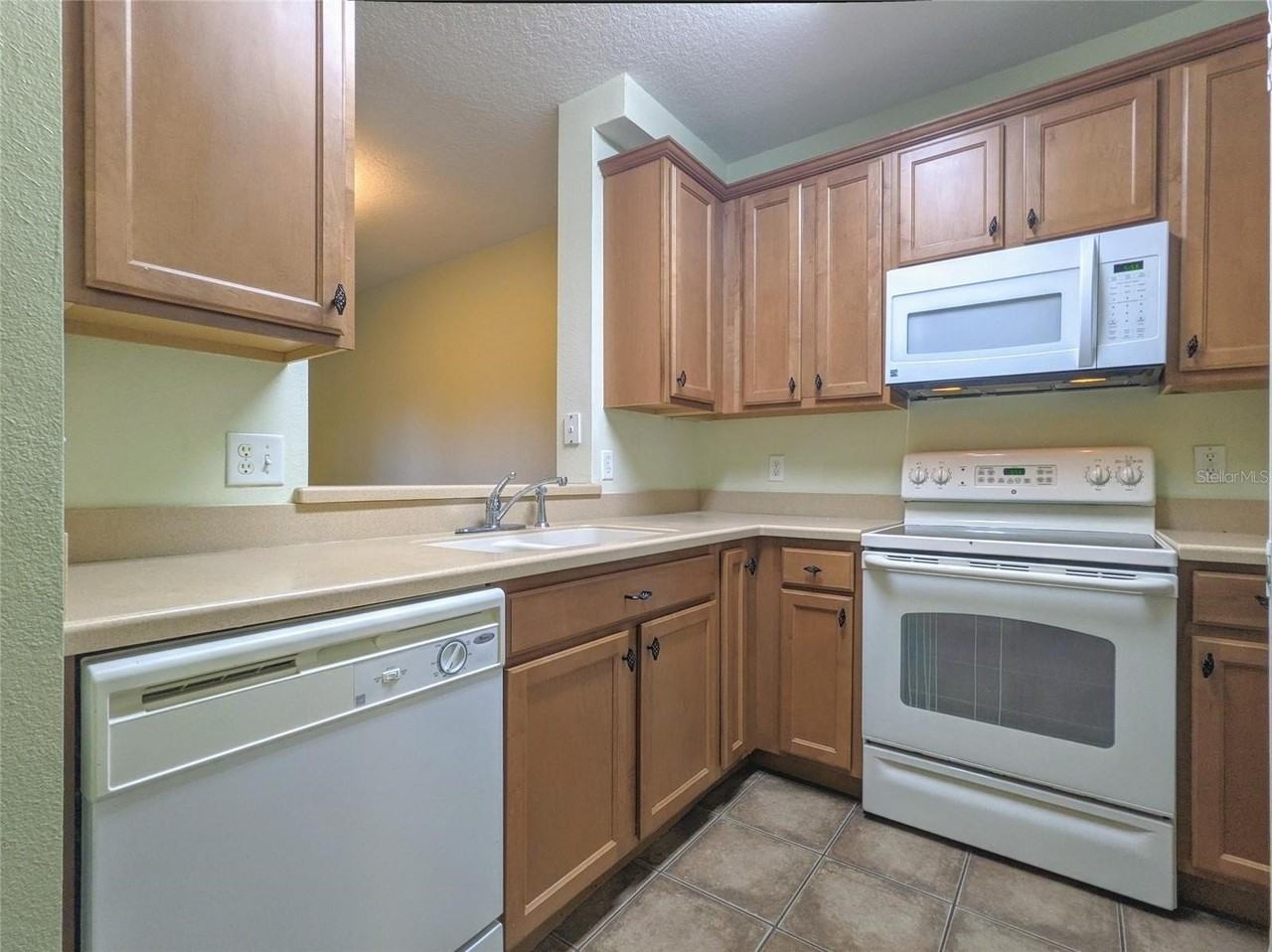 14943 Amberjack Ter - Photo 5 of 28