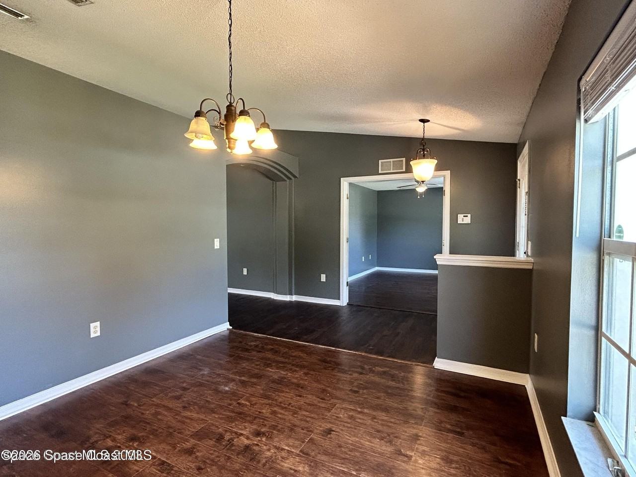 947 Palo Alto St Se - Photo 4 of 22