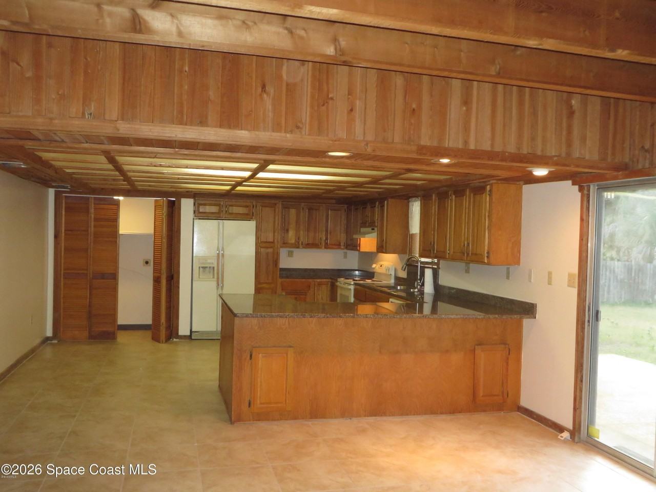 1145 Horizon Ct - Photo 3 of 22