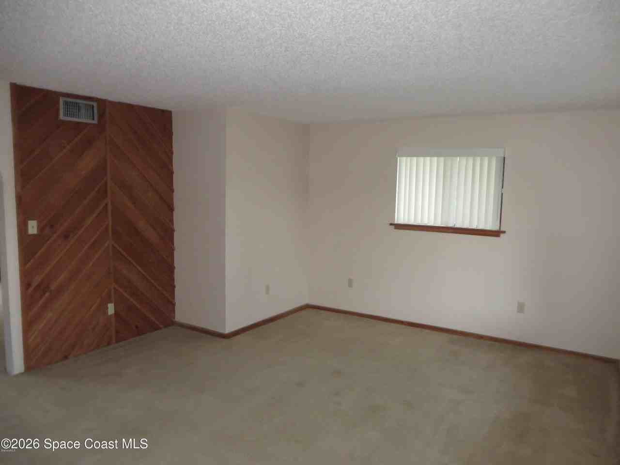 1145 Horizon Ct - Photo 6 of 22