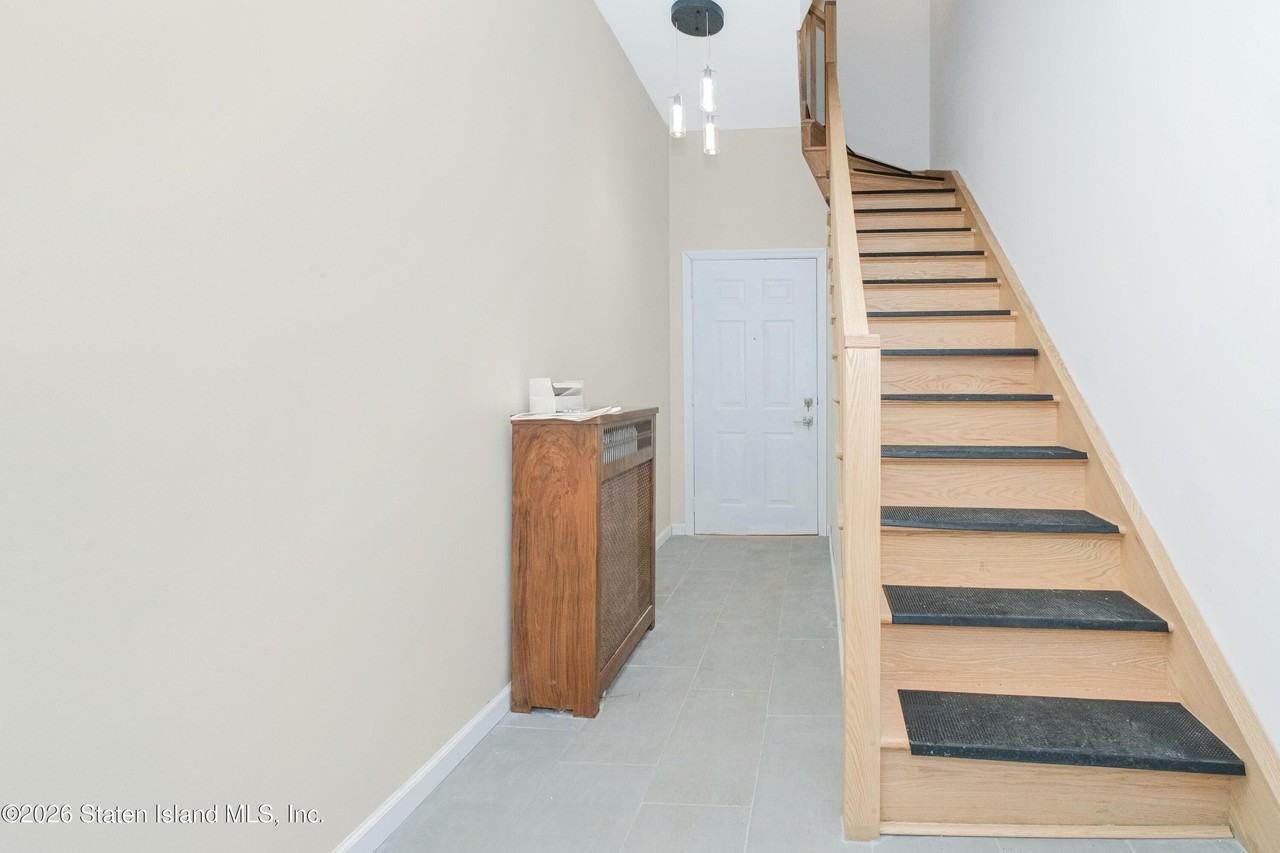413 Cary Ave #1 - Photo 3 of 16