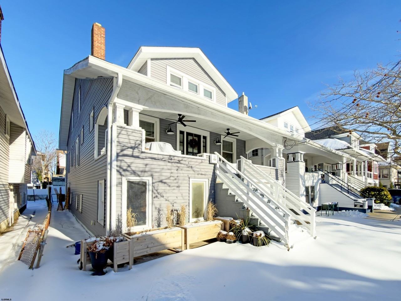 13 N Hillside Ave - Photo 3 of 44