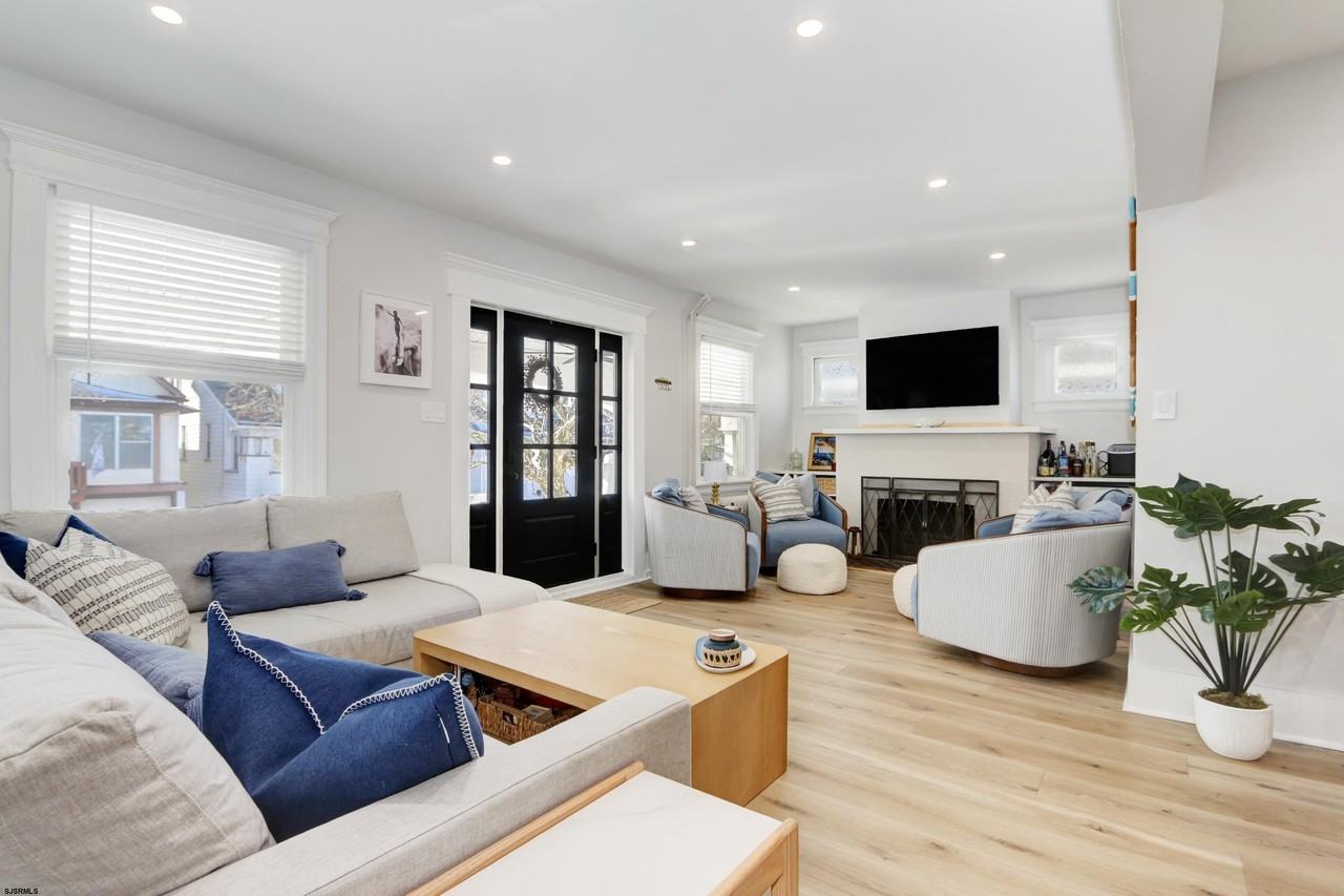 13 N Hillside Ave - Photo 6 of 44