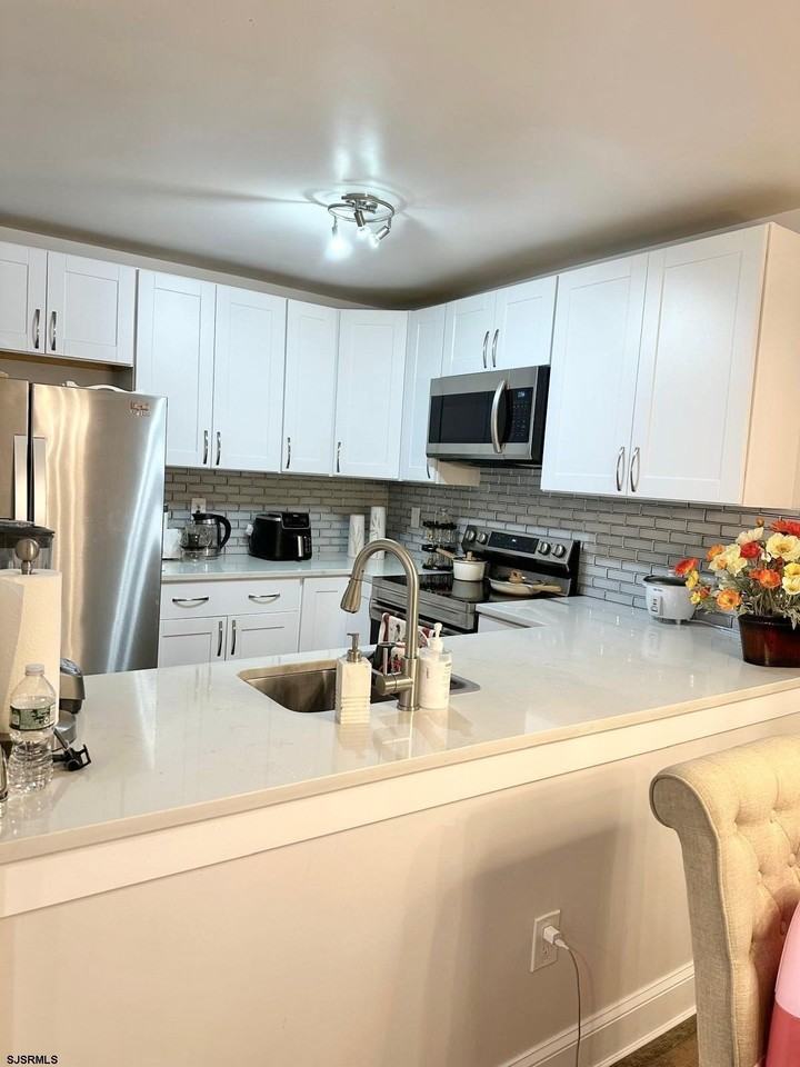 380 Heather Croft - Photo 4 of 11