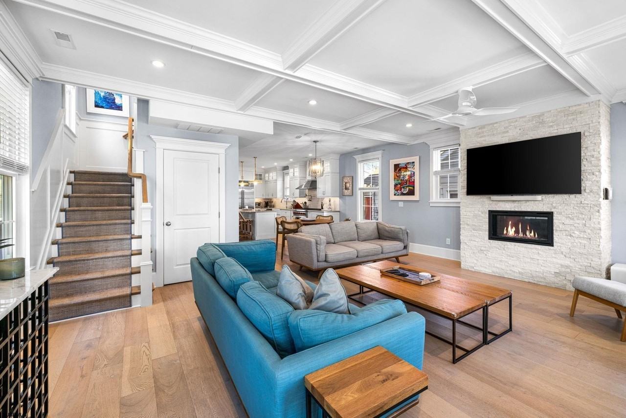 204 N Union Ave - Photo 2 of 50